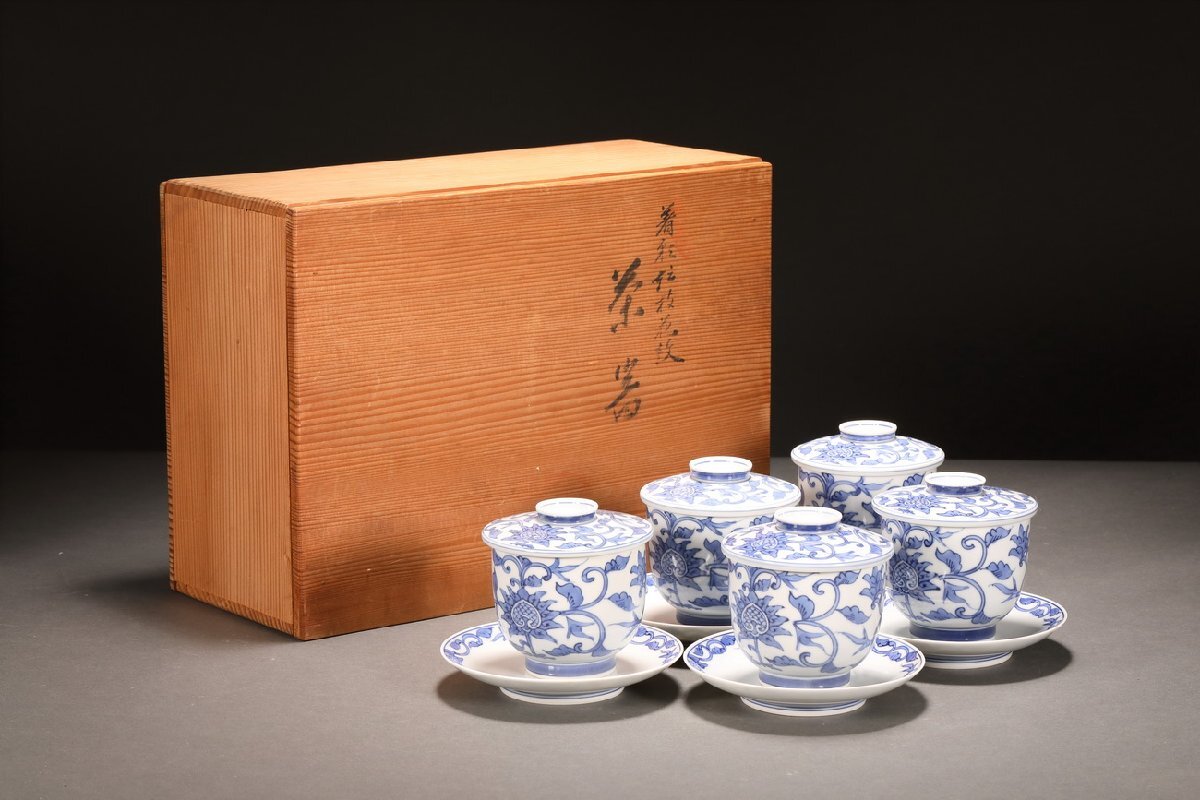 【善古堂】某有名収集家買取品 時代物 京焼 染付き 纏枝花卉紋茶器五客 共箱 茶煎道具骨董品 古美術0325-84H1　_画像1