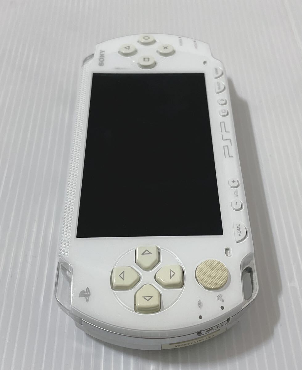 簡易動作確認済み SONY ソニー PlayStationプレイステーション プレイステーションポータブル ポータブルゲーム機 PSP 1000 ホワイトの画像5