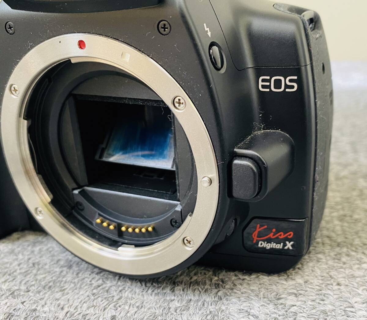 【BEF 4719】1円スタート Canon EOS kiss Digital X デジタル一眼レフ カメラ キャノン レンズ付き 通電確認済み 動作未確認 現状品の画像3
