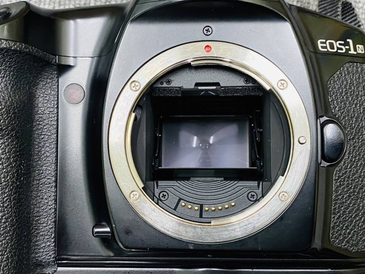 【BEF 4777】1円スタート Canon キャノン EOS-1N フィルムカメラ 一眼レフ ブラック ボディ レンズ 3点 カメラ 現状品_画像4