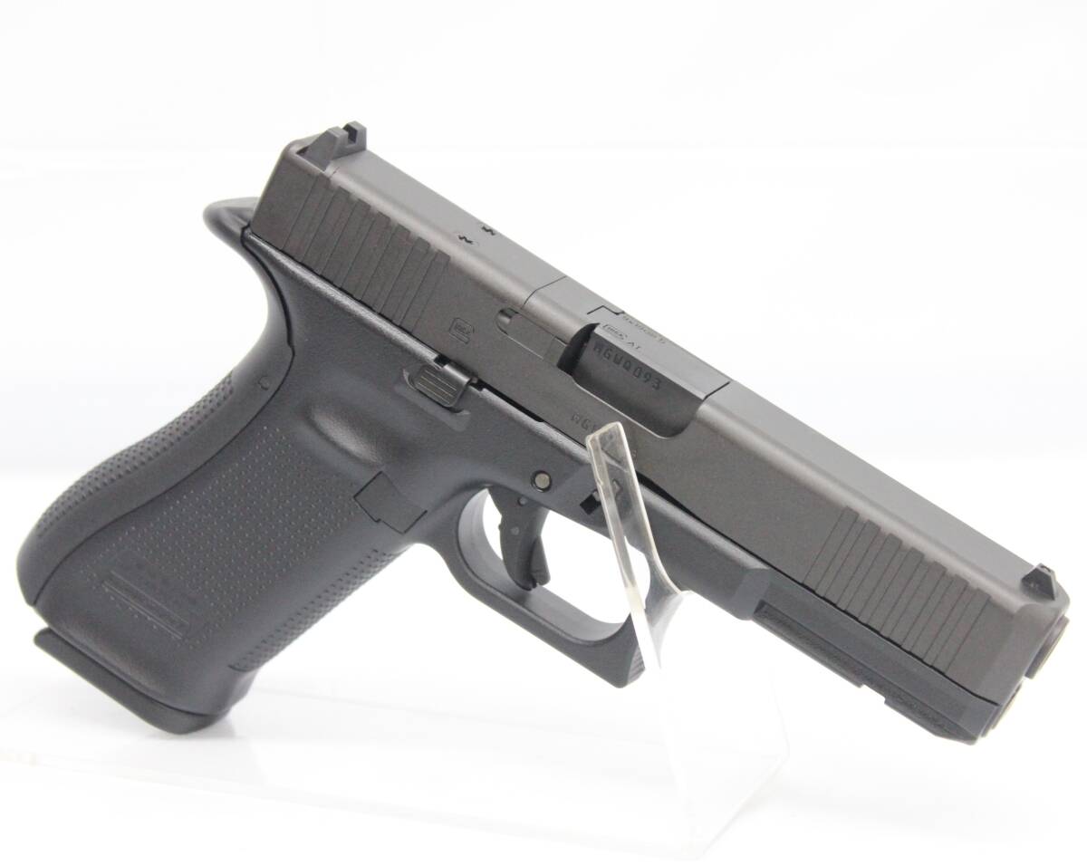 中古美品 TOKYO MARUI 東京マルイ GLOCK17 グロック17 Gen5 MOS ガスブローバックガン 純正予備マガジン付 エアガン ガスガンの画像3