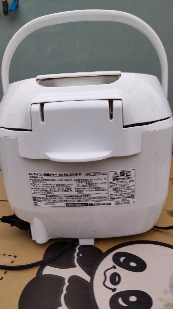 象印 ZOJIRUSHI 炊飯器 黒厚釜 一升 マイコン式 極め炊き ホワイト NL-DA18-WAの画像6