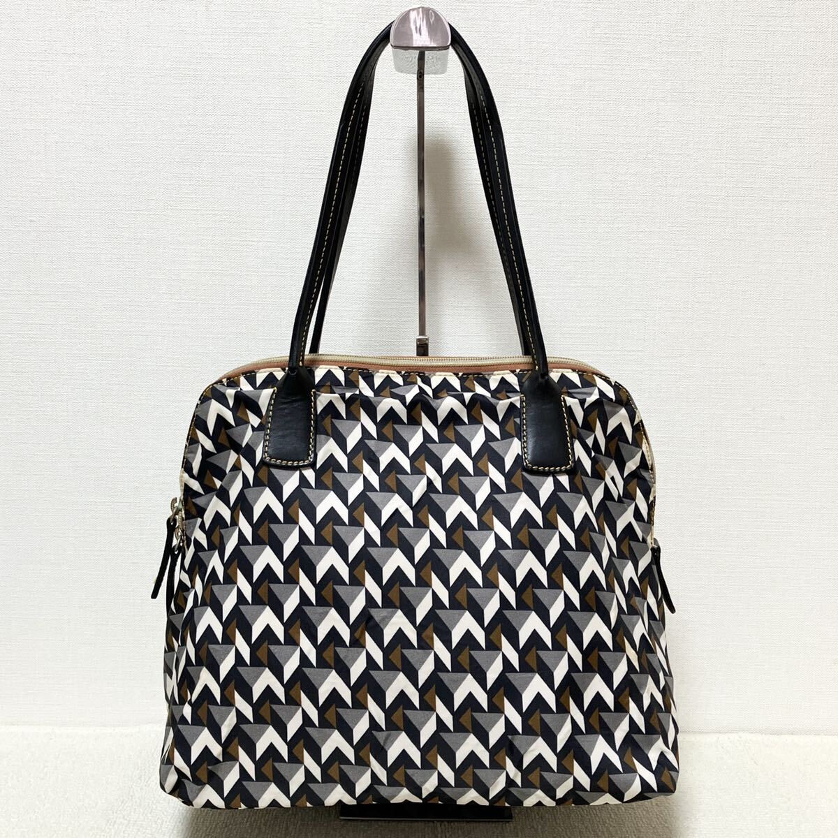 世界有名な 美品 ROBERTA BUGATTI タタミ ロベルタピエリTATAMI PIERI バッグ
