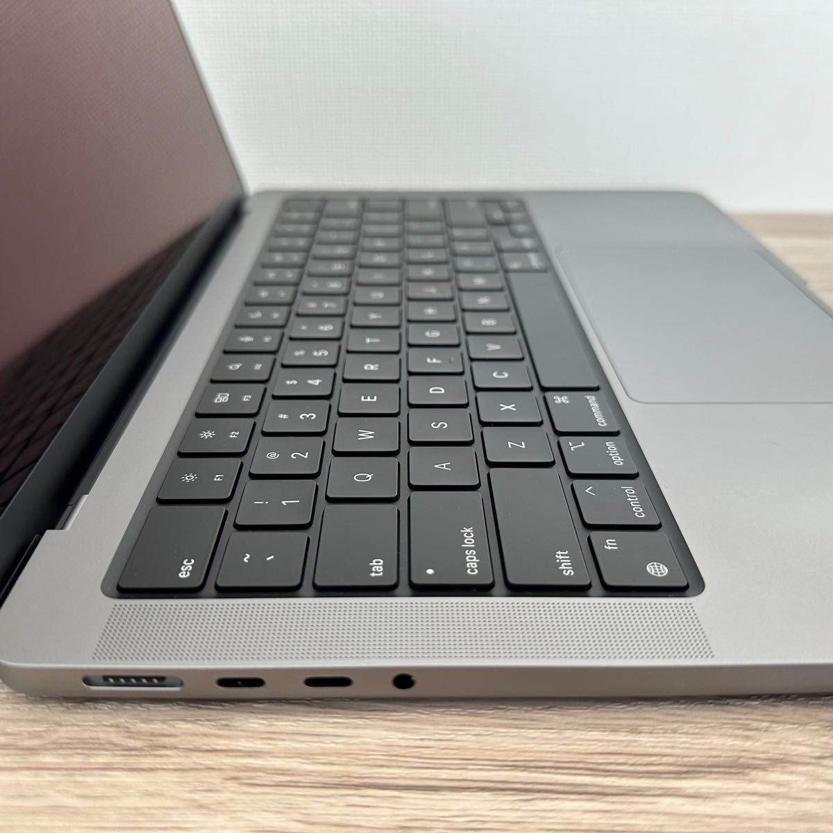 [付属品完備] MacBook Pro M1 Pro, 16GB, 1TB, USキーボード