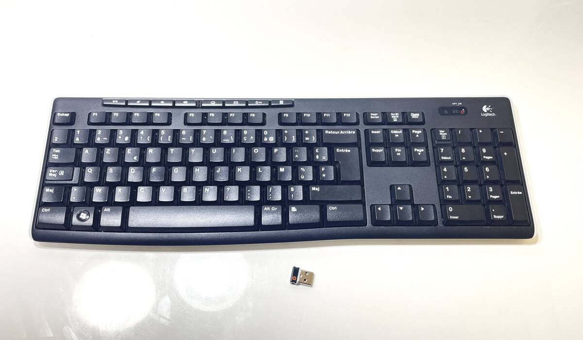  即決 珍しい フランス語キーボード Logitech K270 ワイヤレスキーボード 動作確認済 French keyboard ロジテック_画像2