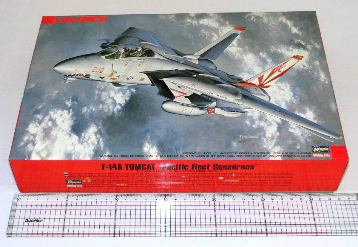 ハセガワ　F-14 トムキャット　1／72 プラモデル、ハイテクデカール、パーツ未開封_画像2