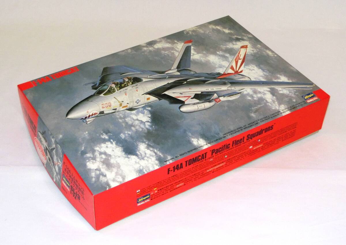 ハセガワ　F-14 トムキャット　1／72 プラモデル、ハイテクデカール、パーツ未開封_画像1