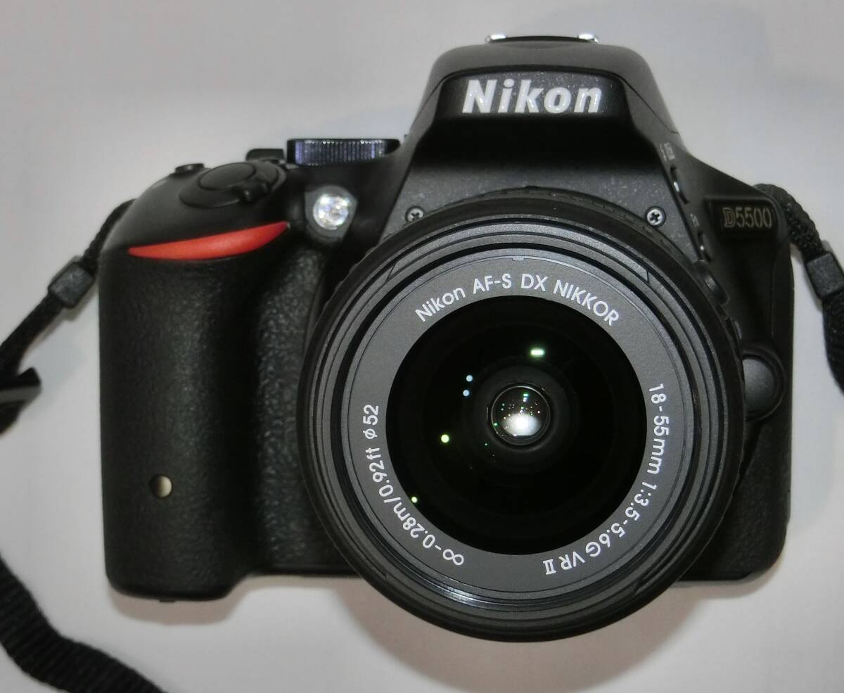 Nikon D5500 ダブルズームキット、ほぼ新品、レリーズ数 5回の画像7