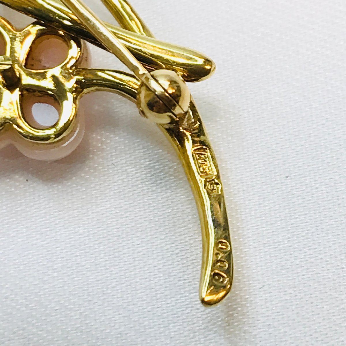  natural opal K18 diamond 0.06ct shell Sakura motif brooch pendant top qoj.YHA01