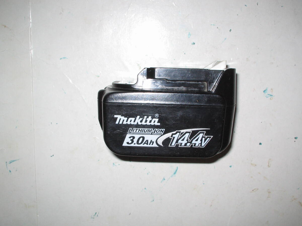  Makita BL1430B Li-ion battery ( used, charge OK)14.4V/3Ah remainder amount display equipped. all light does.