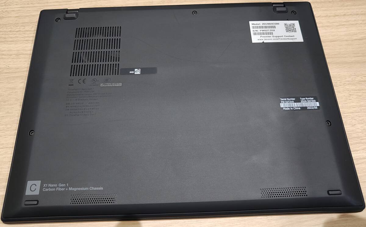 ThinkPad X1 nano Gen1 - Core i5 1130G7, 16GB MEM, 512GB SSD, WWAN(4G/LTE), 2K(2160x1350), 顔認証対応カメラ(IR)
