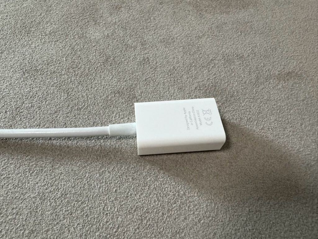Apple USB-C - USBアダプタ A1632 アップル iPhone 周辺機器の画像5