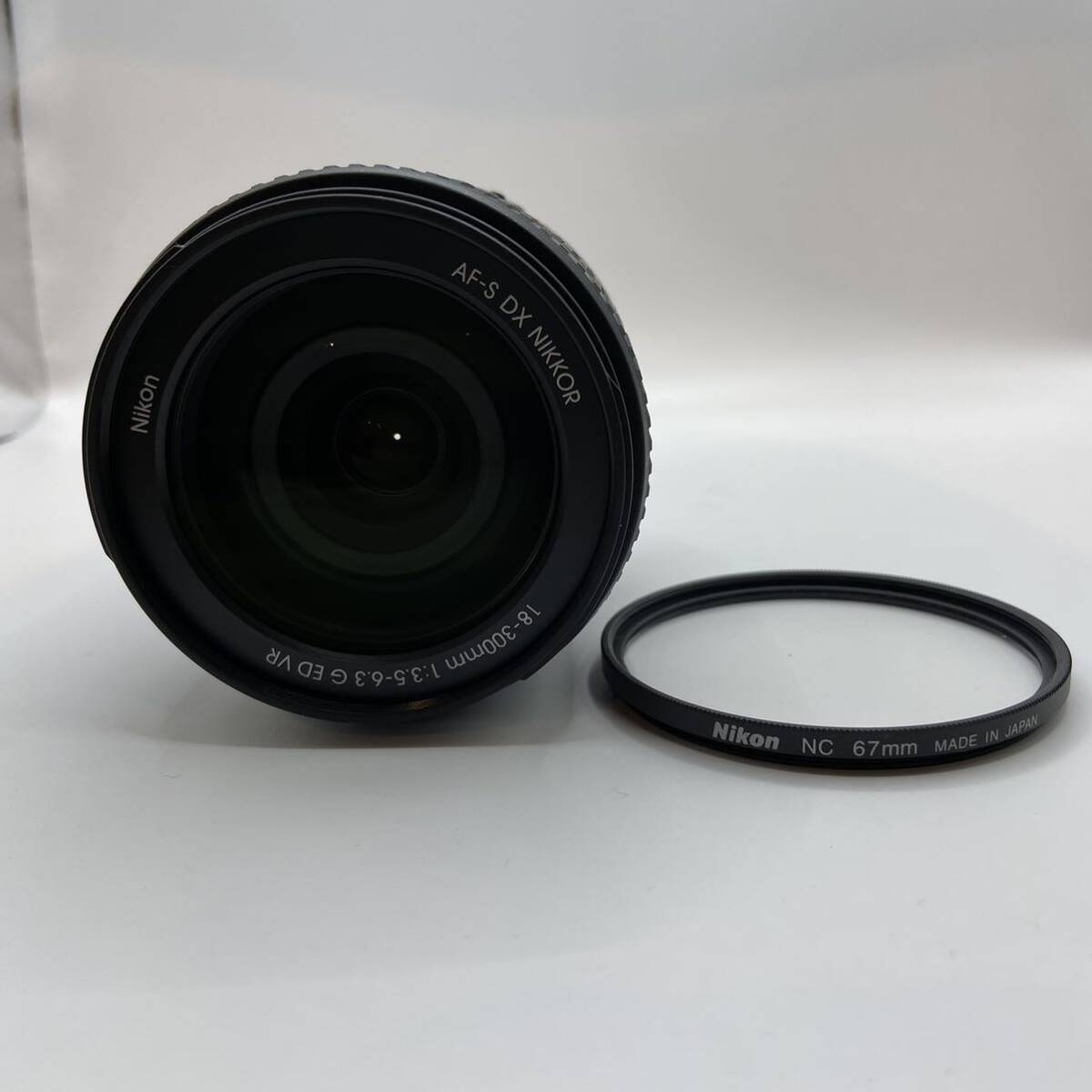 ニコン Nikon DX VR AF-S NIKKOR 18-300mm 1:3.5-6.3G ED レンズの画像2