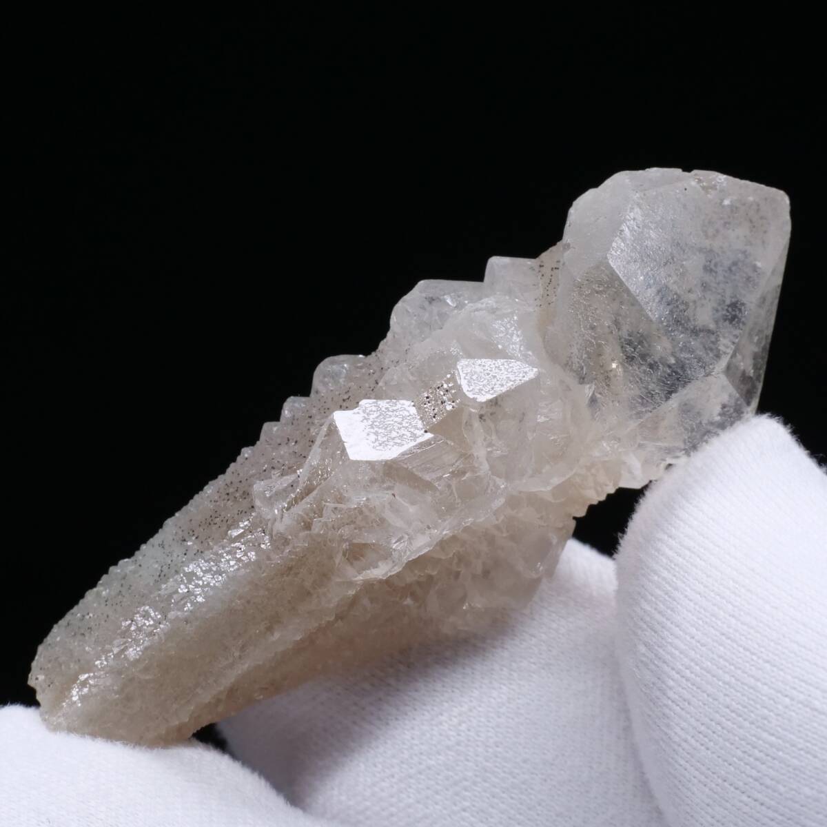 【鉱物 標本 水晶 結晶 原石】中国 内モンゴル クォーツ ポイントの画像2