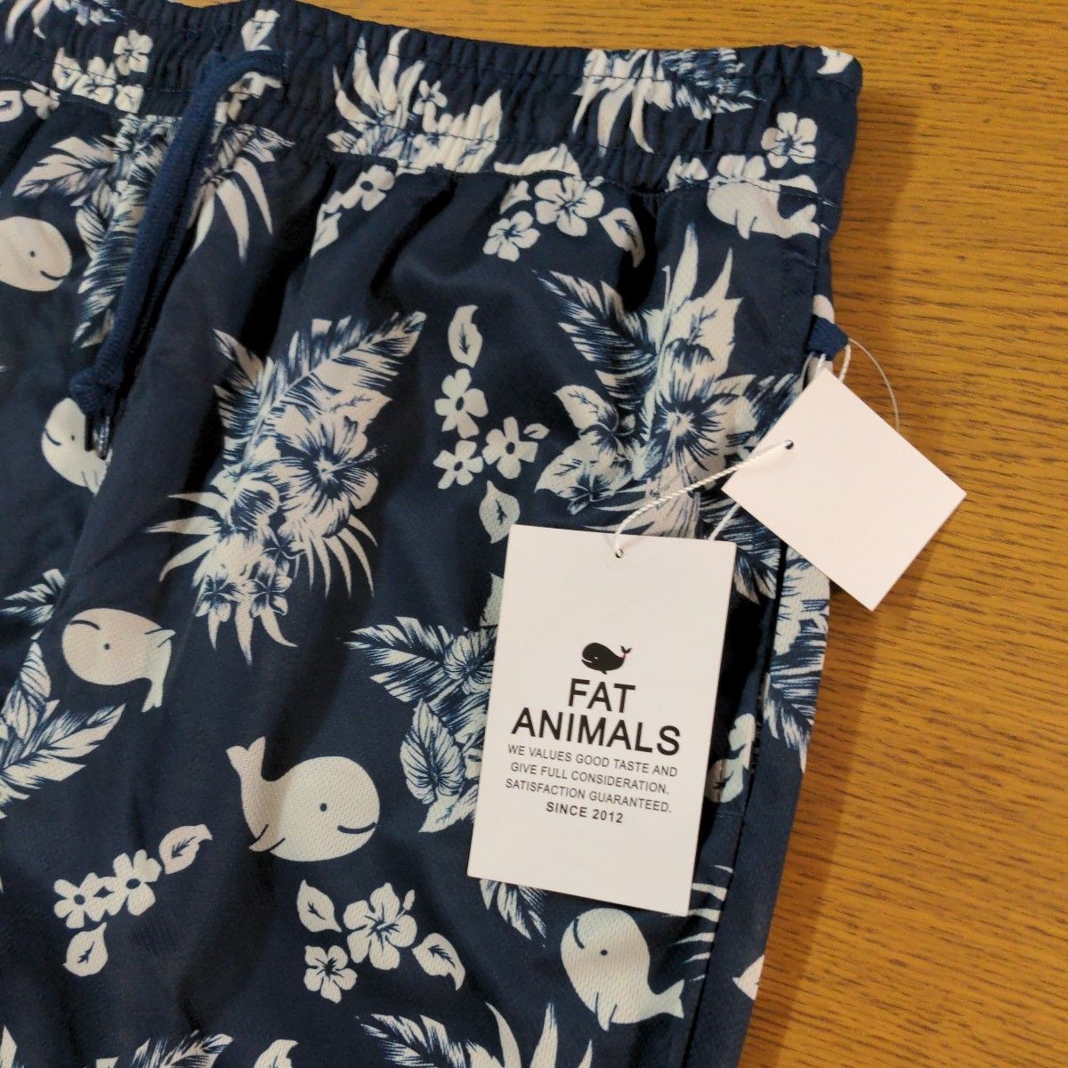 W☆新品☆FAT ANIMALS☆半パンツ☆半ズボン☆L☆男性用☆ネイビー・クジラ柄☆No.1549