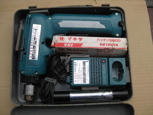 ●●マキタ充電式ドリル（電池ドライバードリル）　電池が使用不可の為作動未確認　宅配便80サイズ_画像2