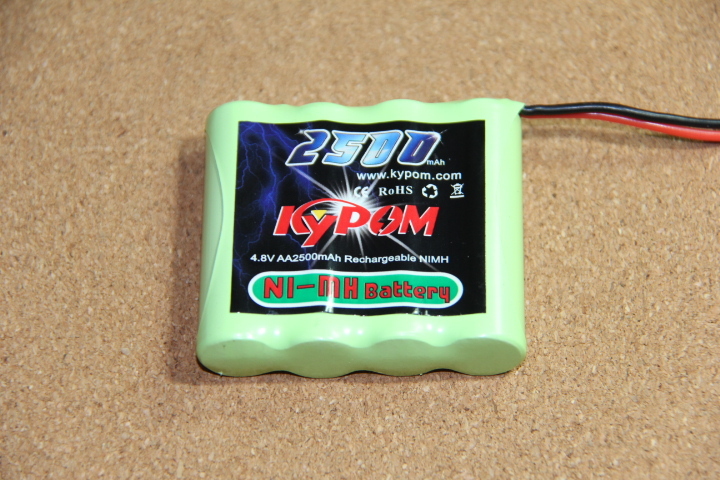KYPOM 4セル　4.8V 2500mAh ニッケル水素バッテリー　中古　まだまだ使えます。　受信機用電源　シャトル　スカディ等に_画像1