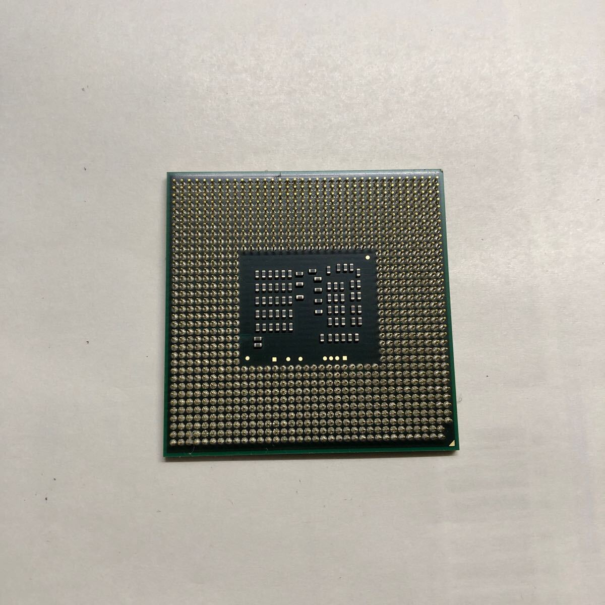 Intel Core i3 -380M 2.53GHz 3M SLBZX /211の画像2