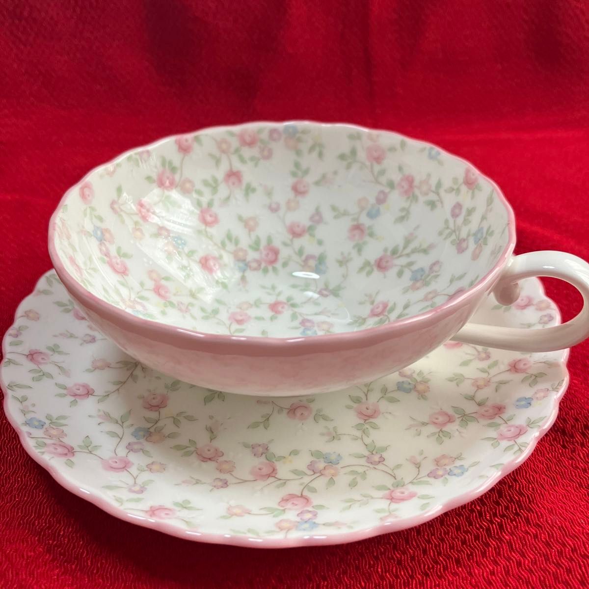 Noritake キューティーローズ カップ&ソーサー2客セット 未使用 Noritake キューティーローズ カップ&ソーサー2客セット 未使用