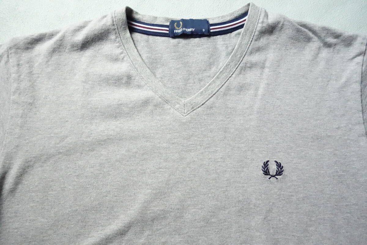  Fred Perry V neck T-shirt gray S size made in Japan * regular price 5500 jpy 