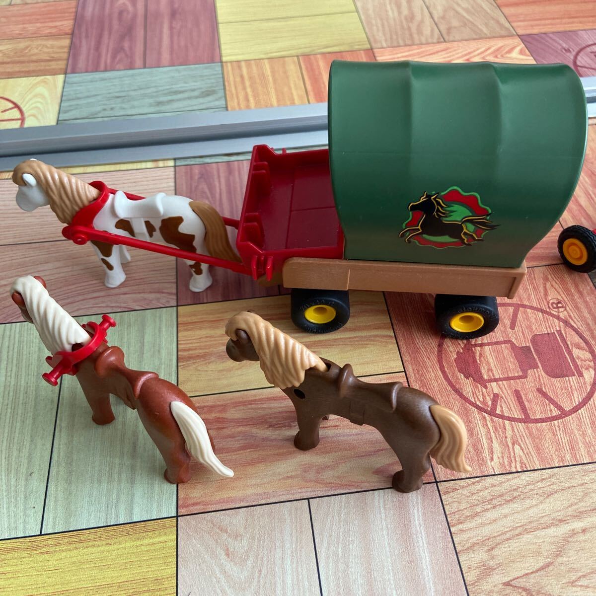 中古プレイモービル カントリーアクセサリー ポニーの馬車、トラクター、ゴーカート ミニチュア playmobil yoru!の画像3