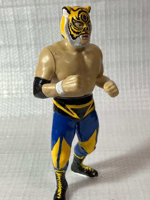 2 generation Tiger Mask / Professional Wrestling figure / all Japan Professional Wrestling / three . light ./ Tiger Mask / Mill mascara s/ New Japan Professional Wrestling /. wistaria ../WWE/ length . power 