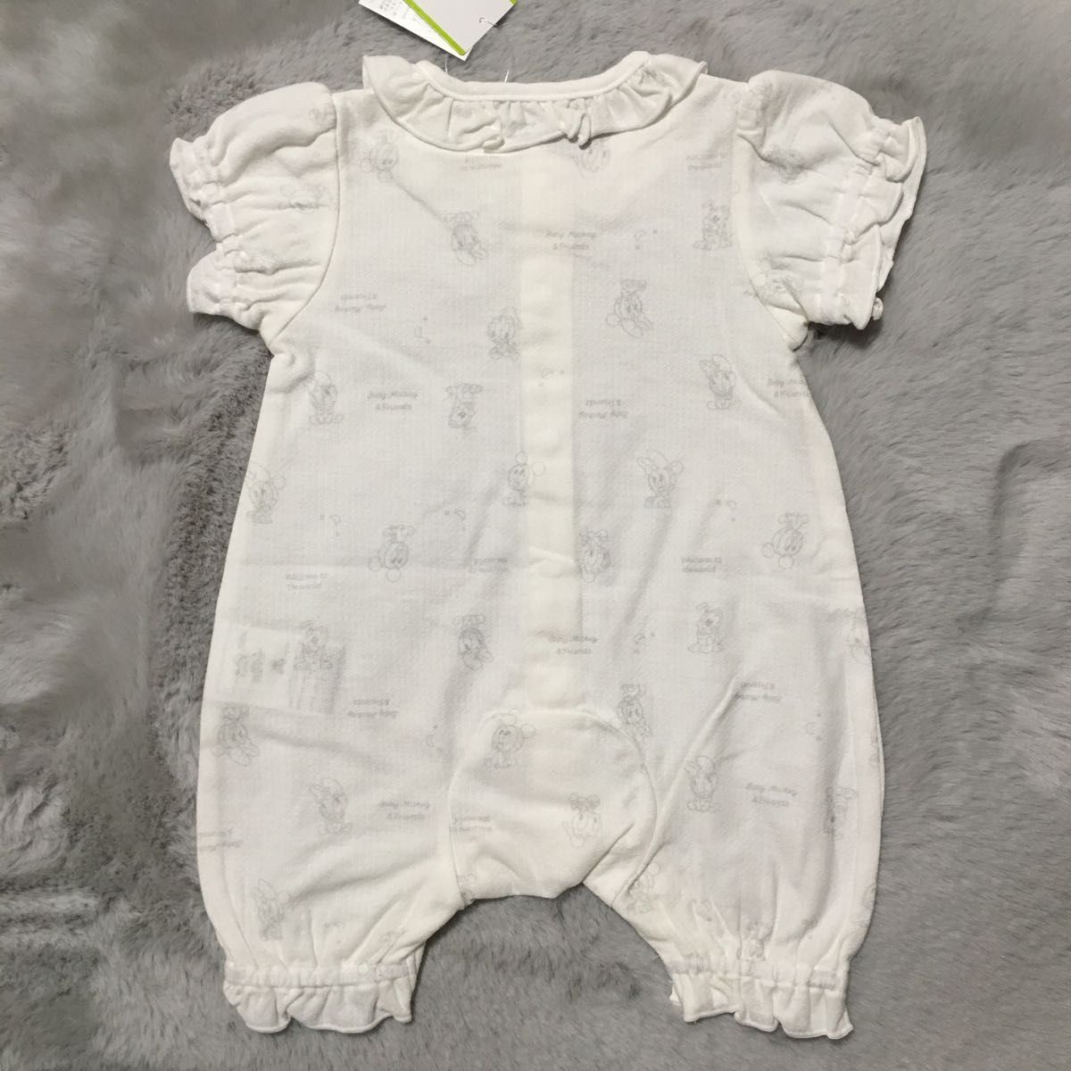 Disney baby  ピュアホワイト　フリル衿　半袖カバーオール　60-70