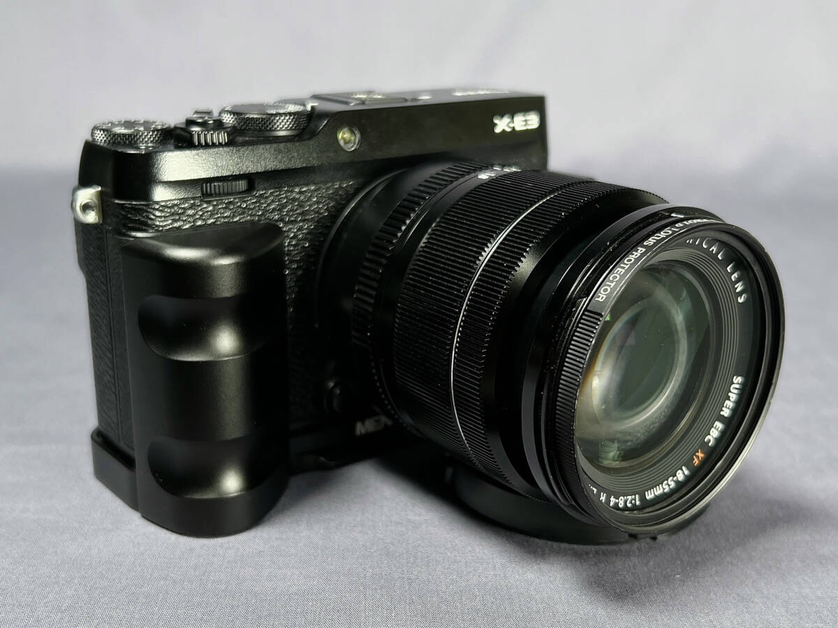 【動作品】FUJIFILM X-E3（2430万画素/4K動画/ブラック）/XF18-55mmF2.8-4 R LM OIS/グリップ、保護フィルター、ホットシューアダプタ付き_画像4