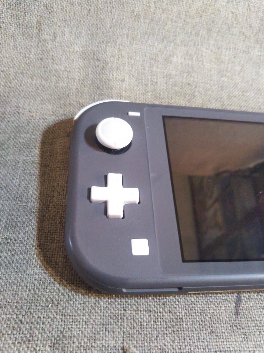 Nintendo Switch 任天堂 ニンテンドー スイッチHDH-001 グレー 本体のみ 通電確認 現状品 の画像4