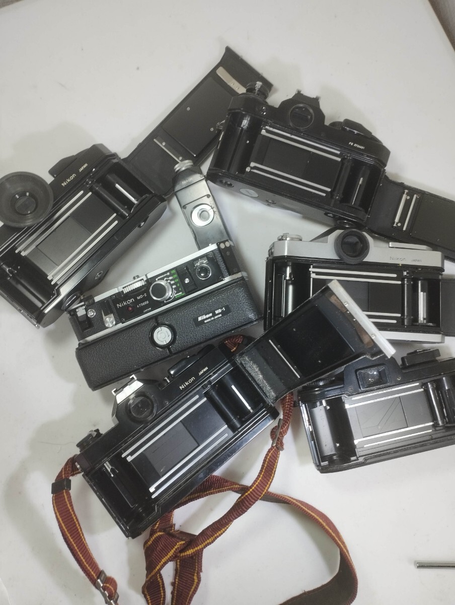 【リサイクル】 フィルムカメラ Nikon FE NIKOMAT NIKON MD-2 MB-1 NIKON EM まとめてジャンク品 一眼レフ ニコン 1円スタート売り切り昭和の画像6
