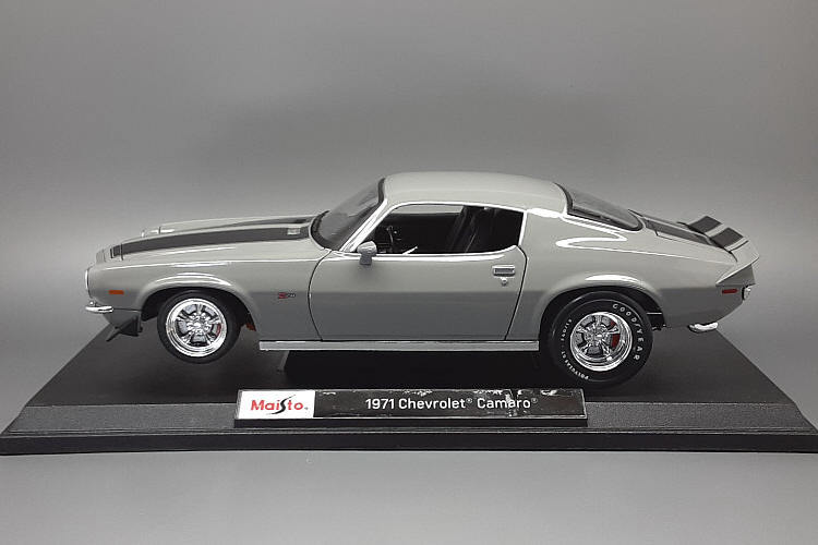 ★1/18 1971 シボレー カマロ Z28 (改) カスタム・サメカマ【Chevrolet Camaro Z28】Hot Rod★の画像9