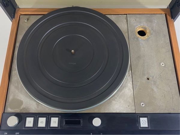 e8579 動作品 THORENS トーレンス TD126 MKIII TD126MK3 ターンテーブル TD-126 MK3 ゴムベルト付 50/60Hz共通の画像3