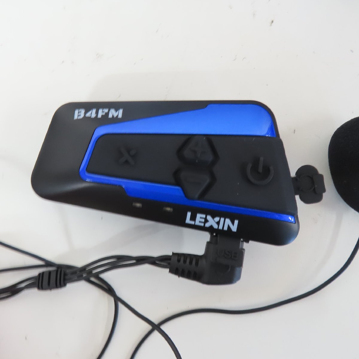 【中古美品】【本体動作確認済み】LEXIN B4FM Bluetooth インカム 無線 トランシーバー バイク 二輪 オートバイ ツーリング 人気の画像2