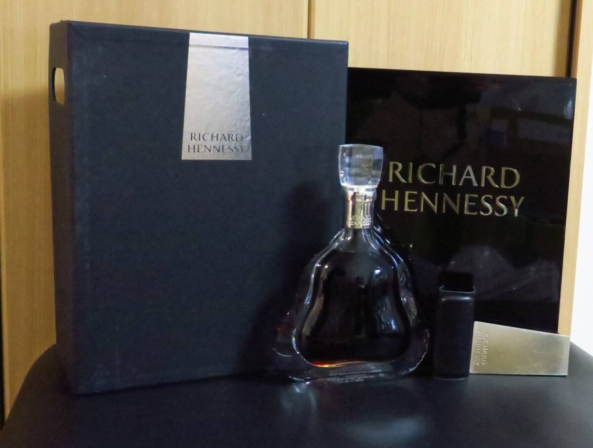 【未開封】 ヘネシー リシャール Hennessy Richard 700ml 現行ボトル 箱付 の画像1
