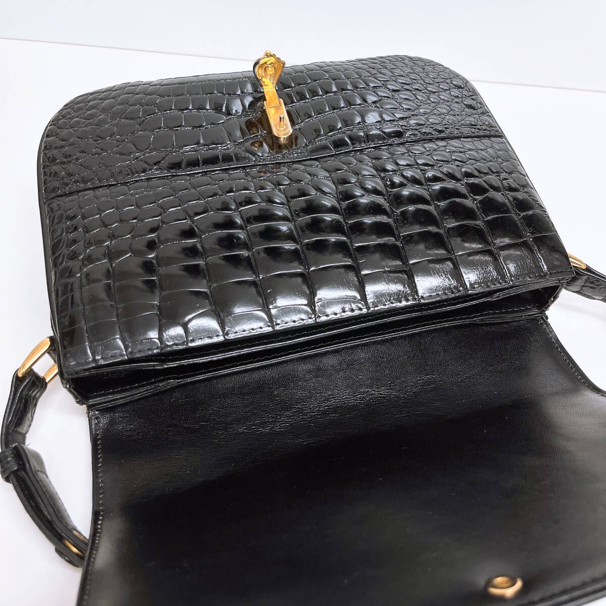 JRA official recognition crocodile wani leather shoulder bag handbag black black shoulder .. lady's use impression fewer long-term keeping goods 