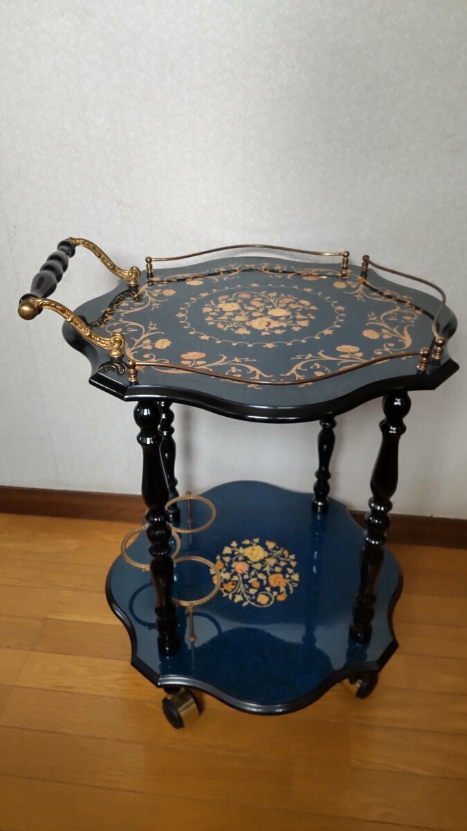 即決 イタリア製 象嵌 アンティーク調 ワインテーブル 車輪付き キャスター ワゴン サイド テーブルの画像4