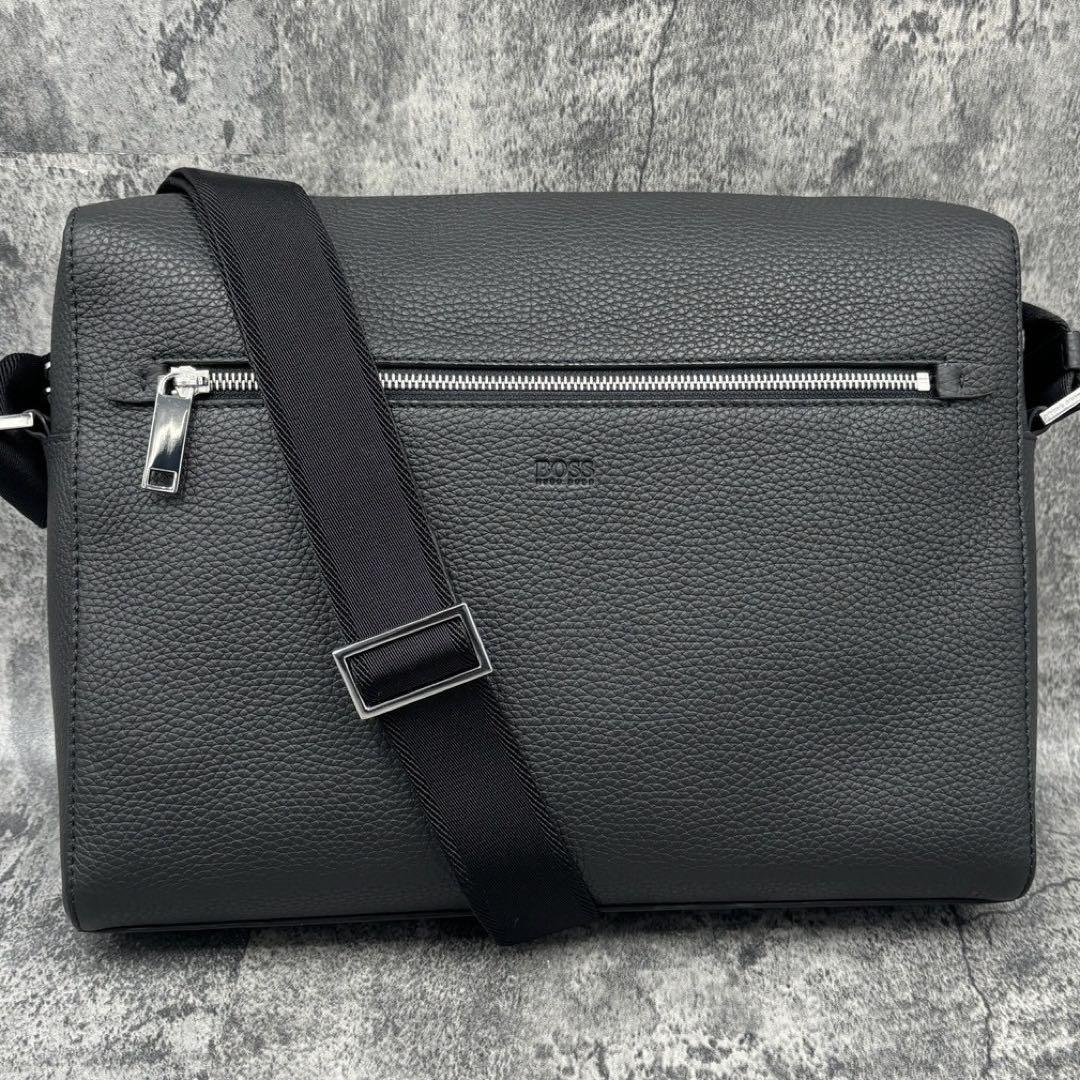 [ unused class ]HUGO BOSS Hugo Boss messenger bag shoulder bag men's business wrinkle leather leather diagonal .. commuting black black 