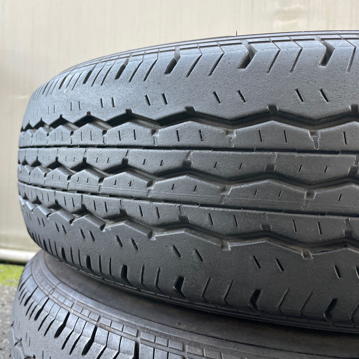 バリ山☆2022年式☆ブリヂストン ECOPIAエコピア RD613☆195/80R15 107/105L☆2本SET☆国産MADE in ジャパン☆バンタイヤ.貨物.ハイエースの画像2