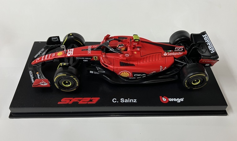 B.ブラーゴ 1/43 フェラーリSF23 F1 2023 No.55 サインツ ドライバー付き　(B.Burago) 新品