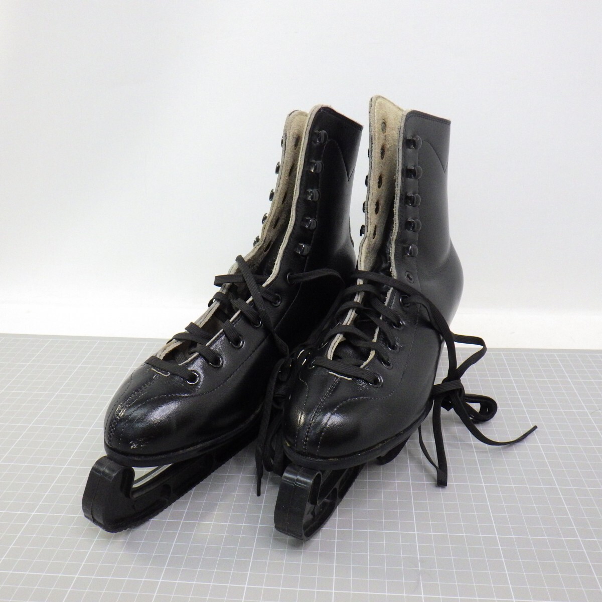 スケートシューズ PLAYER サイズ 23.5cm/エッジカバー付き/フィギュアスケートアイススケート 靴/黒 ブラック 80の画像1