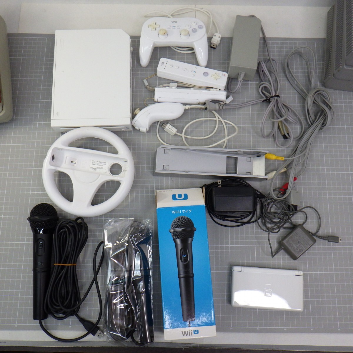 ジャンクゲーム機など まとめてセット/PS2 SCPH-70000/ファミコン HVC-001/ゲームボーイ/DS LITE/PS/SFC/Wii U マイク/プレステ/イタミ有14_画像7