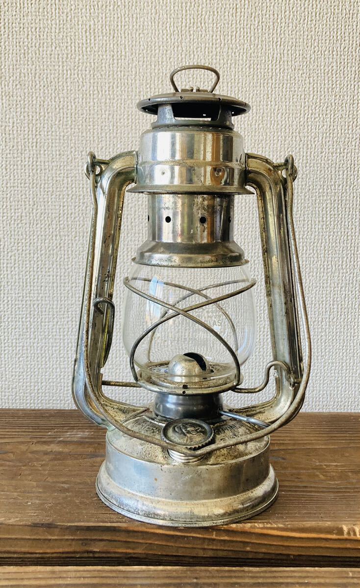 Рука рука Feuerhand 275 Baby, сделанный в Западной Германии, искренняя Jena Glove Gloving Tean Vintage Lantern White