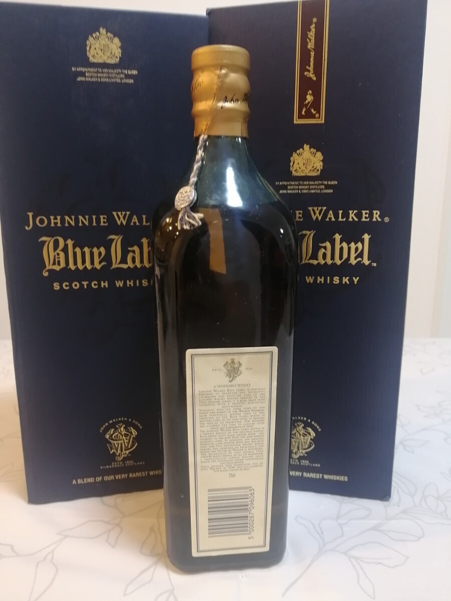 Johnnie Walker ジョニーウォーカー ブルーラベル 古酒 スコッチウイスキーの画像3