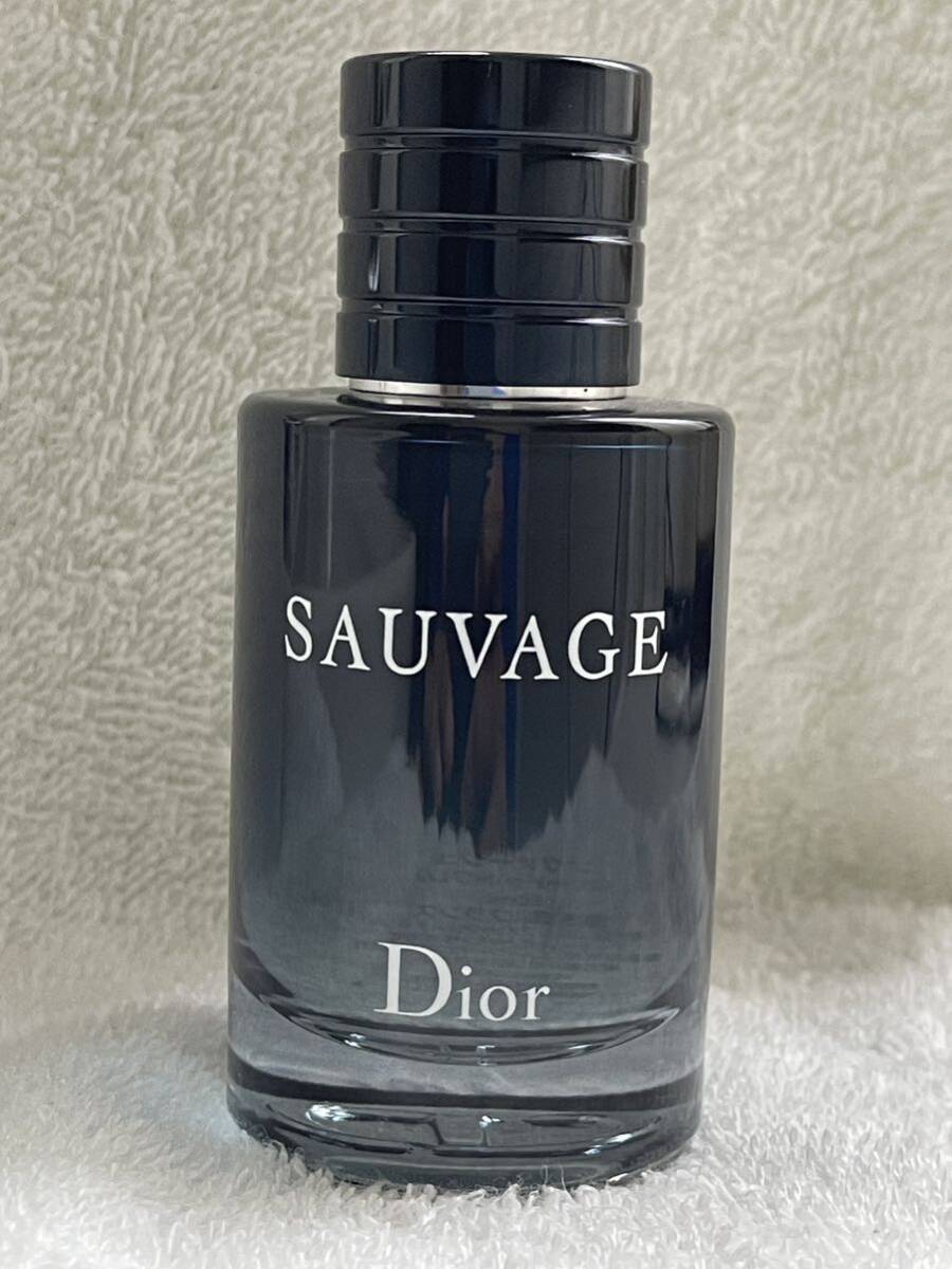 【新品同様】正規品 Christian Dior ディオール SAUVAGE ソヴァージュ ソバージュ オードトワレ 60ml プールオム メンズ 香水 EDTの画像1