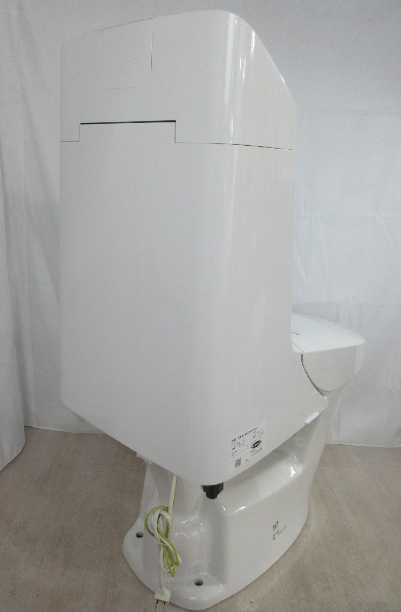 4734 中古美品！23年製 リクシル ベーシア B2Gグレード シャワートイレ 床排水 暖房便座 一体型トイレセット DT-B382G-6L BC-B30S_画像8