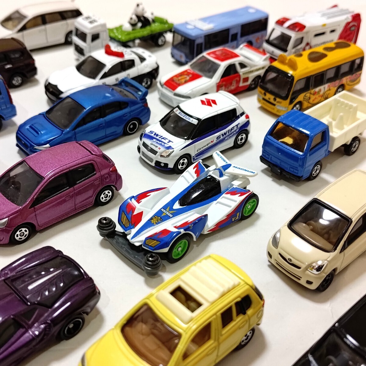 ミニカー まとめ セット 56台 大量 Yahoo!オークション - トミカ 56台 まとめ 大量 美品セット 絶版