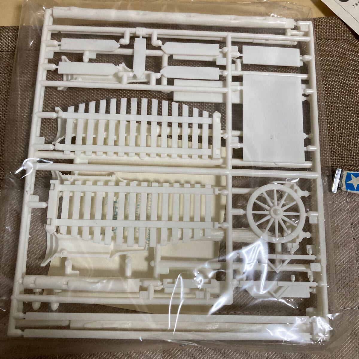 タミヤ 1/35 ROAD SIGN SET 道標セット　未組立_画像9