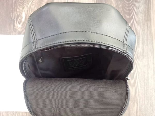 コーチ COACH PVC+レザー ボディバッグ ワンショルダーバッグ ブラック メンズ 39942 保存袋付き 新品未使用の画像3