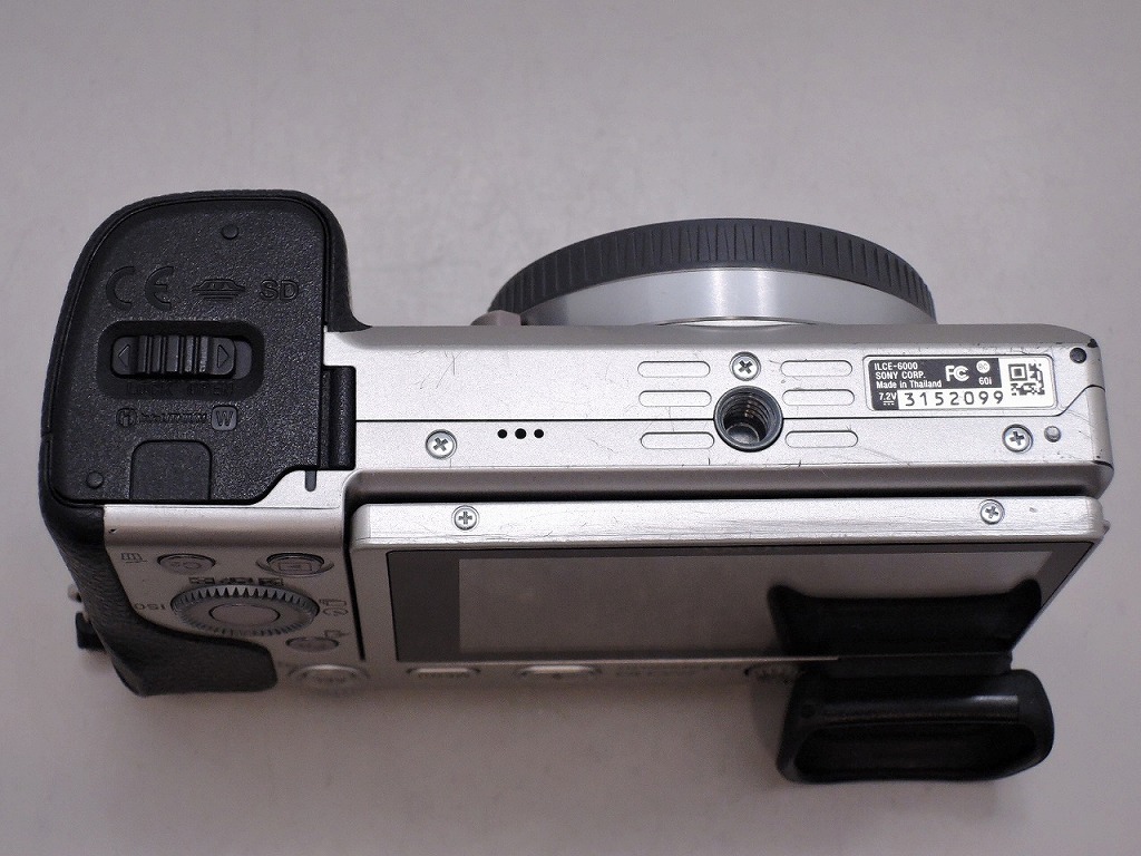 期間限定セール ソニー SONY ミラーレス一眼カメラ ボディ シルバー α6000 ILCE-6000の画像4