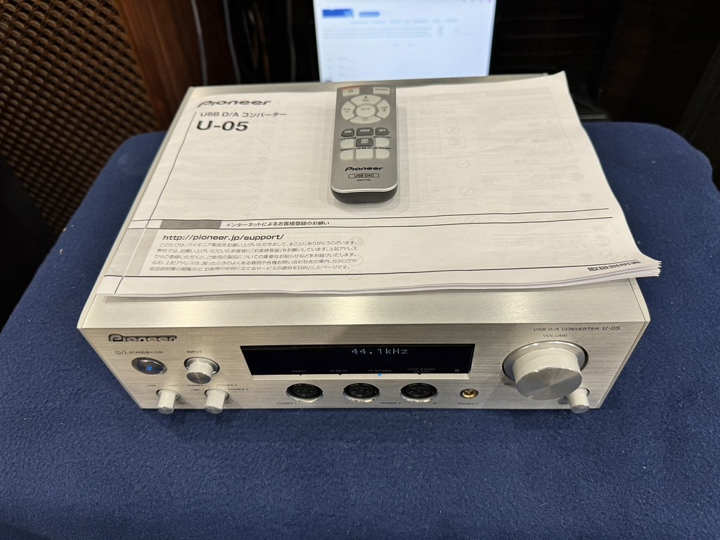  Pioneer Pioneer USB DAC headphone amplifier U-05
